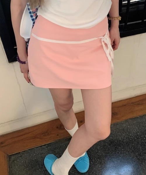 Vipoa(ヴィポア)の「Ribbon point sporty mini skirt(スカート・レディース・ブラック/ピンク・MEDIUM/LARGE)」の8枚目の写真