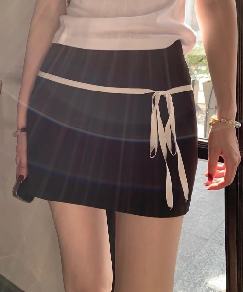 Vipoa(ヴィポア)の「Ribbon point sporty mini skirt(スカート・レディース・ブラック/ピンク・MEDIUM/LARGE)」の19枚目の写真