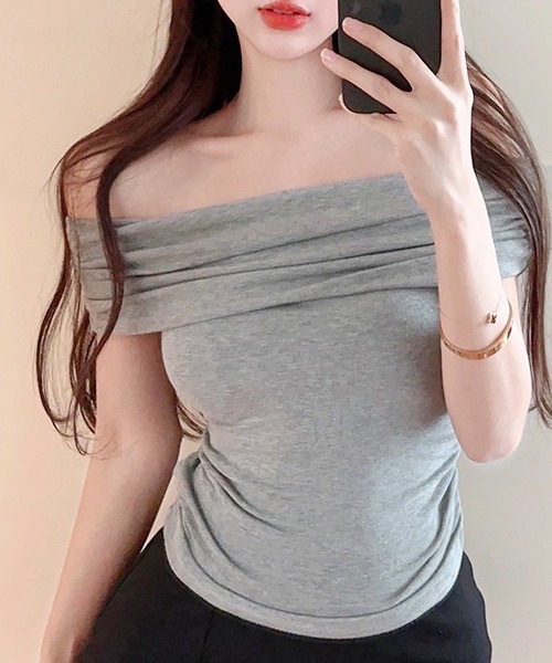 SEN TOKYO(セントーキョー)の「大人かわいいフェミニンシルエット。オフショルダーカットソー(Tシャツ/カットソー・レディース・ブラック/グレー・FREE)」の11枚目の写真