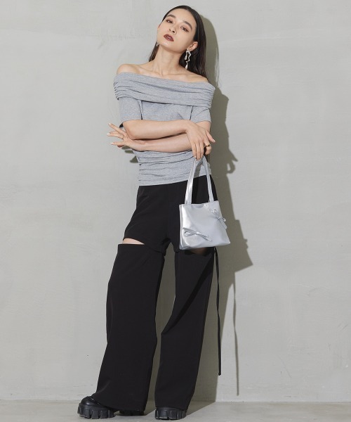 SEN TOKYO(セントーキョー)の「大人かわいいフェミニンシルエット。オフショルダーカットソー(Tシャツ/カットソー・レディース・ブラック/グレー・FREE)」の20枚目の写真