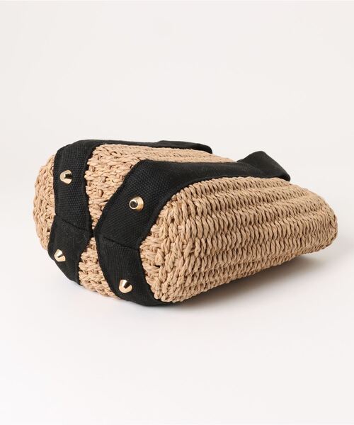 natural couture（ナチュラルクチュール）の「ペーパーバケツトートバッグ（ショルダーバッグ・レディース・ブラック/マスタード/ブラウン・FREE）」の6枚目の写真