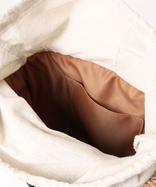 natural couture（ナチュラルクチュール）の「ペーパーバケツトートバッグ（ショルダーバッグ・レディース・ブラック/マスタード/ブラウン・FREE）」の5枚目の写真