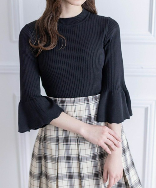 clear(クリア)の「5分袖スカラップニットトップス≪2024SS≫(ニット/セーター・レディース・オフホワイト/ブラック/ホワイト×ブラック/グレー系その他・F)」の3枚目の写真