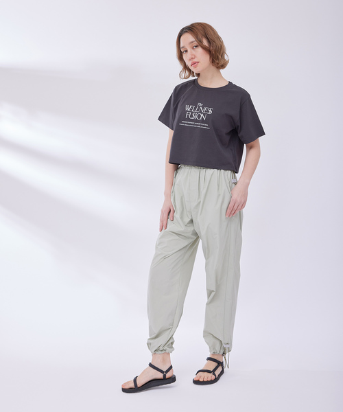 NERGY（ナージー）の「グラフィッククロップドTシャツ（Tシャツ/カットソー・レディース・キナリ/パープル/ブラック/グレー・FREE）」の5枚目の写真