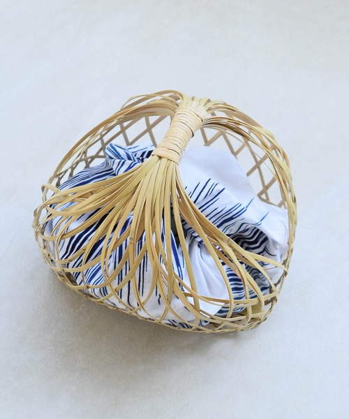 utatane（ウタタネ）の「竹かごバッグ+日本製注染生地あずま袋セット utatane 栗丸 白の川面/楊柳（かごバッグ・レディース・マスタード/ネイビー/ホワイト/オフホワイト・FREE）」の18枚目の写真