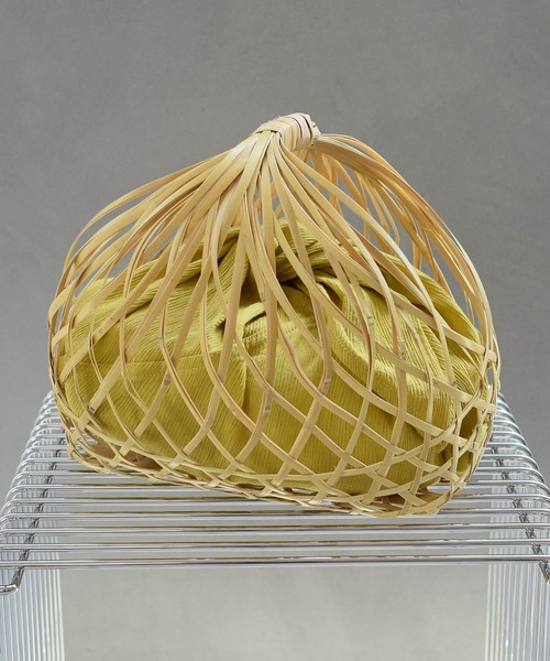 utatane（ウタタネ）の「竹かごバッグ+日本製注染生地あずま袋セット utatane 栗丸 白の川面/楊柳（かごバッグ・レディース・マスタード/ネイビー/ホワイト/オフホワイト・FREE）」の6枚目の写真