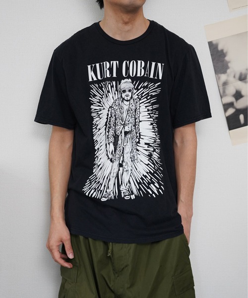 NIRVANA(ニルヴァーナ)の「【THRIFTY LOOK スリフティールック 】 THRIFTY"KURT COBAIN"TEE カートコバン/ユーズドライクTシャツ/ロック/バンドTシャツ/ヴィンテージ(Tシャツ/カットソー・メンズ・ブラック系その他2/ブラック系その他・LARGE/X-LARGE/MEDIUM)」の3枚目の写真