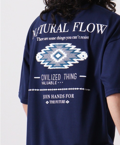 FUNALIVE(ファンアライブ)の「サガラ刺繍オーバーサイズTシャツ UVカット&COOL&DRY 半袖(Tシャツ/カットソー・メンズ・スミクロ/ネイビー/ホワイト/モカ・L/M/LL)」の2枚目の写真