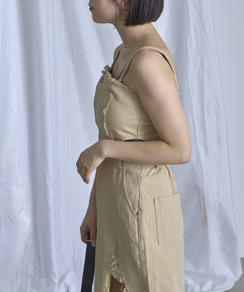 RAY CASSIN（レイカズン）の「フリンジデニムキャミワンピース（ワンピース・レディース・ベージュ/ブルー系その他/グレー系その他・FREE）」の15枚目の写真