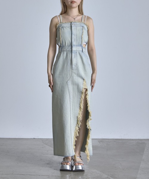RAY CASSIN（レイカズン）の「フリンジデニムキャミワンピース（ワンピース・レディース・ベージュ/ブルー系その他/グレー系その他・FREE）」の6枚目の写真