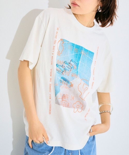 ELLEgirl(エルガール)の「フォトプリントTシャツ【ELLEgirl/エル ガール】(Tシャツ/カットソー・レディース・ホワイト/ブラック・FREE)」の1枚目の写真