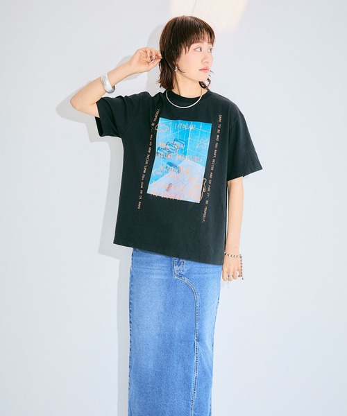 ELLEgirl(エルガール)の「フォトプリントTシャツ【ELLEgirl/エル ガール】(Tシャツ/カットソー・レディース・ホワイト/ブラック・FREE)」の14枚目の写真