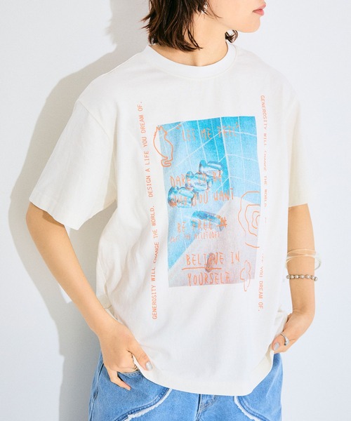 ELLEgirl(エルガール)の「フォトプリントTシャツ【ELLEgirl/エル ガール】(Tシャツ/カットソー・レディース・ホワイト/ブラック・FREE)」の3枚目の写真