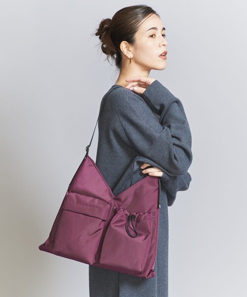 BEAUTY&YOUTH UNITED ARROWS（ビューティーアンドユースユナイテッドアローズ）の「フロント ダブルポケット トライアングル バッグ -3WAY-（ショルダーバッグ・レディース・ブラック/パープル・FREE）」の4枚目の写真