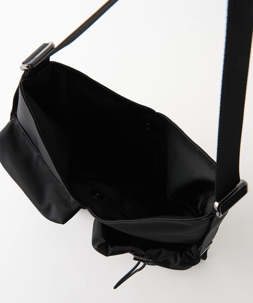 BEAUTY&YOUTH UNITED ARROWS（ビューティーアンドユースユナイテッドアローズ）の「フロント ダブルポケット トライアングル バッグ -3WAY-（ショルダーバッグ・レディース・ブラック/パープル・FREE）」の20枚目の写真