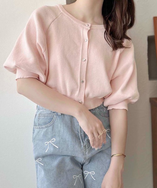 apres jour clair（アプレジュールクレア）の「【apres jour clair】ハートボタン袖ボリュームカーディガン【ZOZOTOWN限定アイテム】（カーディガン/ボレロ・レディース・グレー/オフホワイト/ピンク・X-LARGE/フリー）」の3枚目の写真