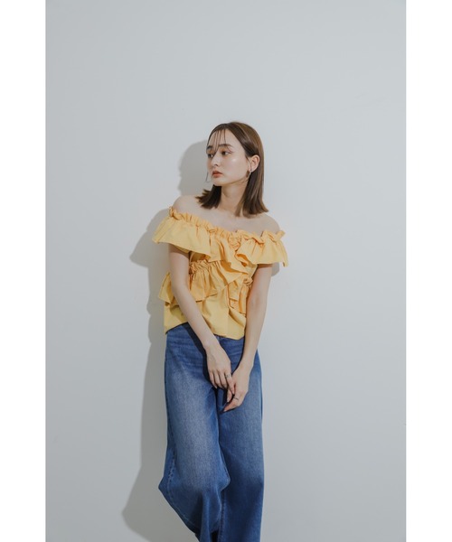HEYUMM（ヘユム）の「2WAYフリルノースリーブブラウス（シャツ/ブラウス・レディース・アイボリー/オレンジ/インディゴブルー・ONE）」の7枚目の写真