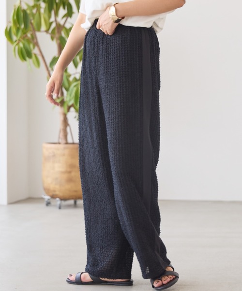 AMERICAN HOLIC(アメリカンホリック)の「刺繍スクエアパンツ(その他パンツ・レディース・アイボリー/ブラック・S/M/L)」の2枚目の写真