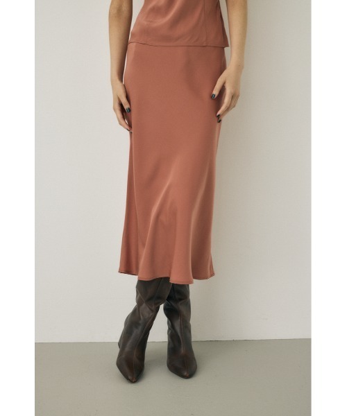 M_（エムアンダーバー）の「リサイクルポリエステル×レーヨン素材　手洗い可能なサテンミディー丈スカート（スカート・レディース・ブラック/ブラウン/ピンク・1/2）」の3枚目の写真