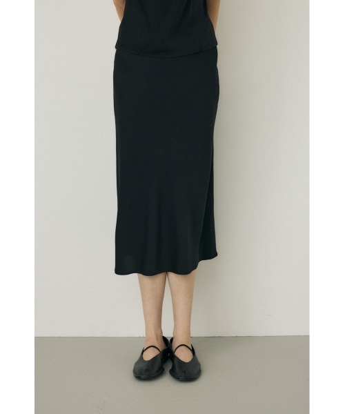 M_（エムアンダーバー）の「リサイクルポリエステル×レーヨン素材　手洗い可能なサテンミディー丈スカート（スカート・レディース・ブラック/ブラウン/ピンク・1/2）」の9枚目の写真