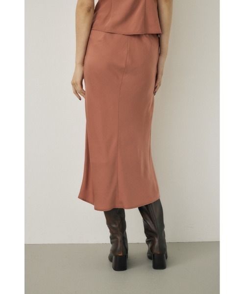 M_（エムアンダーバー）の「リサイクルポリエステル×レーヨン素材　手洗い可能なサテンミディー丈スカート（スカート・レディース・ブラック/ブラウン/ピンク・1/2）」の12枚目の写真