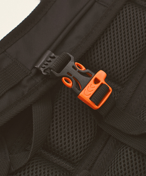 417 EDIFICE（フォーワンセブンエディフィス）の「FRENDO / SAINTE-BAUME 7.5-9L（バックパック/リュック・メンズ・キャメル/ブラック・FREE）」の6枚目の写真