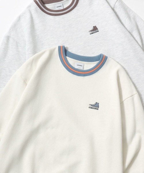 CONVERSE（コンバース）の「CONVERSE/コンバース 別注 オーバーサイズ 裏起毛 オールスター スニーカー ロゴ ワンポイント刺繍 スウェット トレーナー/レディース メンズ（スウェット・レディース・グリーン系その他/ブラック系その他2/グレイッシュベージュ/グレイッシュブルー/ホワイト系その他2/グレー系その他2/アッシュグレー/ブラック/オフホワイト/ブラック系その他/ホワイト系その他/グレー系その他/ベージュ系その他/グレー系その他3/ブラック系その他3/グリーン系その他2・LL/L/M）」の4枚目の写真