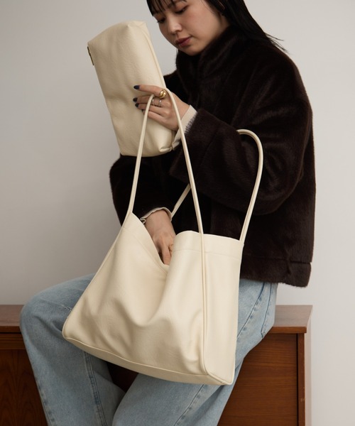 Aunt Marie's(アントマリーズ)の「ベーシックトート/ポーチ付き/PC/A4収納可(トートバッグ・レディース・シルバー/ブラック/アイボリー・FREE)」の10枚目の写真