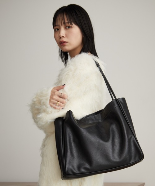 Aunt Marie's(アントマリーズ)の「ベーシックトート/ポーチ付き/PC/A4収納可(トートバッグ・レディース・シルバー/ブラック/アイボリー・FREE)」の18枚目の写真