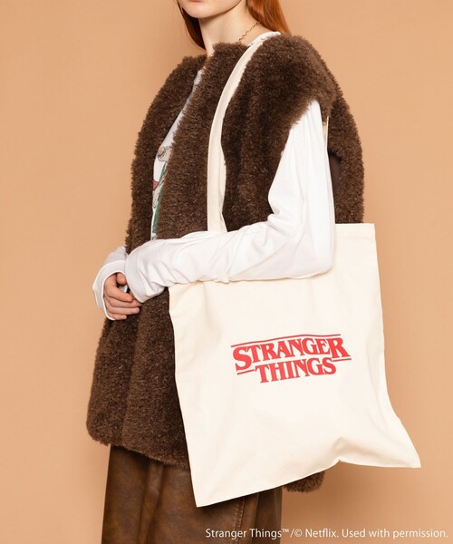 FREAK'S STORE（フリークスストア）の「Stranger Things × FREAK'S STORE/ストレンジャーシングス Stranger Things Tote bag/ストレンジャーシングストートバッグ（トートバッグ・レディース・ブラック/オフホワイト・ONE SIZE）」の3枚目の写真