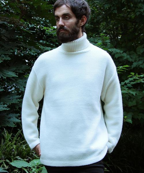 BEAUTY&YOUTH UNITED ARROWS（ビューティーアンドユースユナイテッドアローズ）の「【WEB限定】∴ by ハニカム ルーズフィット タートルネックニット◆（ニット/セーター・メンズ・ホワイト/ブラック/ネイビー/レッド・LARGE/MEDIUM/SMALL）」の19枚目の写真