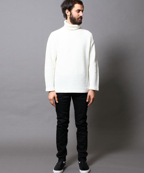 BEAUTY&YOUTH UNITED ARROWS（ビューティーアンドユースユナイテッドアローズ）の「【WEB限定】∴ by ハニカム ルーズフィット タートルネックニット◆（ニット/セーター・メンズ・ホワイト/ブラック/ネイビー/レッド・LARGE/MEDIUM/SMALL）」の12枚目の写真