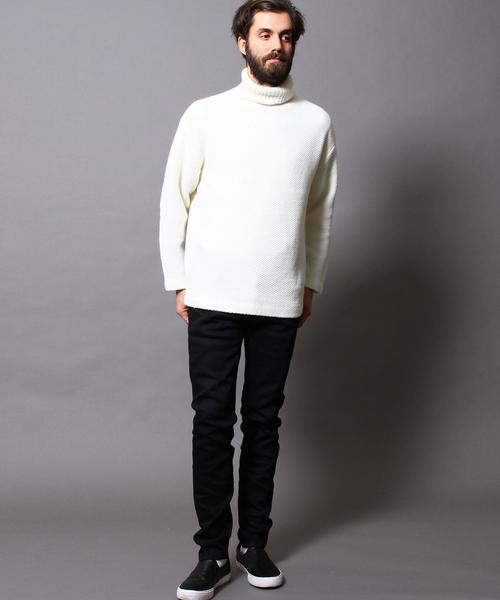 BEAUTY&YOUTH UNITED ARROWS（ビューティーアンドユースユナイテッドアローズ）の「【WEB限定】∴ by ハニカム ルーズフィット タートルネックニット◆（ニット/セーター・メンズ・ホワイト/ブラック/ネイビー/レッド・LARGE/MEDIUM/SMALL）」の13枚目の写真