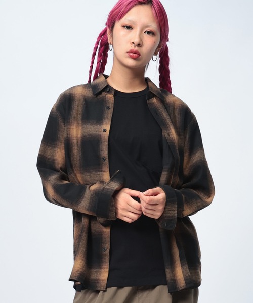 GLOVE HOUSE（グローブハウス）の「GLOVE HOUSE チェック レギュラーカラー 長袖 ネルシャツ（シャツ/ブラウス・メンズ・ブラック/グリーン/ブラウン/ネイビー/ホワイト・M/L/LL）」の4枚目の写真