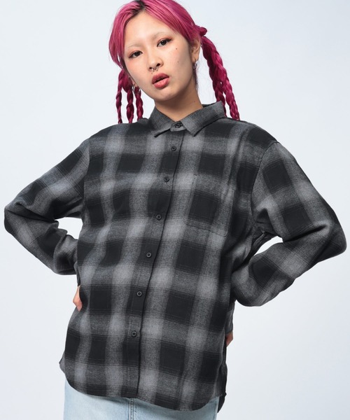 GLOVE HOUSE（グローブハウス）の「GLOVE HOUSE チェック レギュラーカラー 長袖 ネルシャツ（シャツ/ブラウス・メンズ・ブラック/グリーン/ブラウン/ネイビー/ホワイト・M/L/LL）」の3枚目の写真