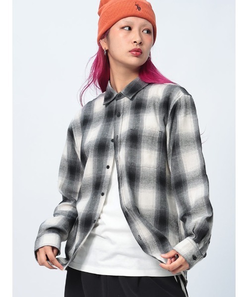 GLOVE HOUSE（グローブハウス）の「GLOVE HOUSE チェック レギュラーカラー 長袖 ネルシャツ（シャツ/ブラウス・メンズ・ブラック/グリーン/ブラウン/ネイビー/ホワイト・M/L/LL）」の6枚目の写真