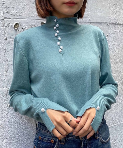 NANEA(ナネア)の「パールボタンハイネックニットトップス(ニット/セーター・レディース・ブルー/イエロー/パープル/ベージュ・フリー)」の19枚目の写真