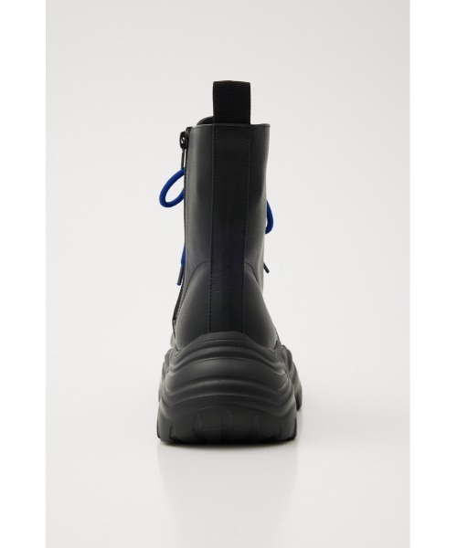 RODEO CROWNS WIDE BOWL(ロデオクラウンズワイドボウル)の「レースアップ ボリュームブーツ(ブーツ・レディース・ブラック/ダークグリーン/マジェンタ・MEDIUM/LARGE)」の7枚目の写真