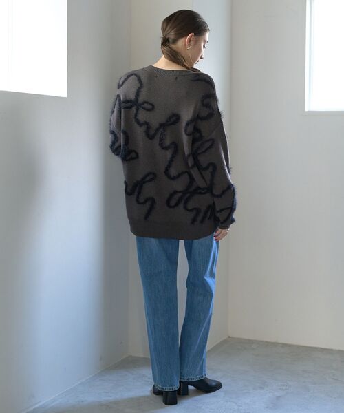 YECCA VECCA（イェッカヴェッカ）の「フェザーアートラインニット（ニット/セーター・レディース・ライトグレー/ネイビー/チャコールグレー・FREE）」の14枚目の写真