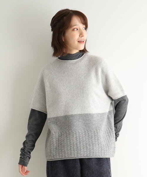 LAURA ASHLEY(ローラアシュレイ)の「【ウール混】チェスケーブル半袖ニット(ニット/セーター・レディース・ベージュ/グレー・38)」の3枚目の写真