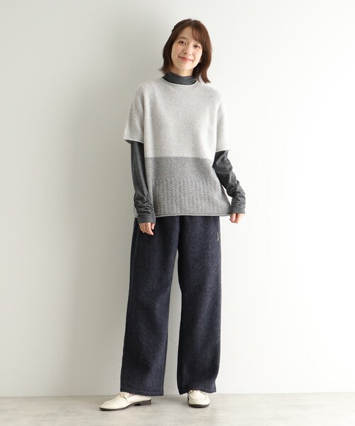 LAURA ASHLEY(ローラアシュレイ)の「【ウール混】チェスケーブル半袖ニット(ニット/セーター・レディース・ベージュ/グレー・38)」の4枚目の写真