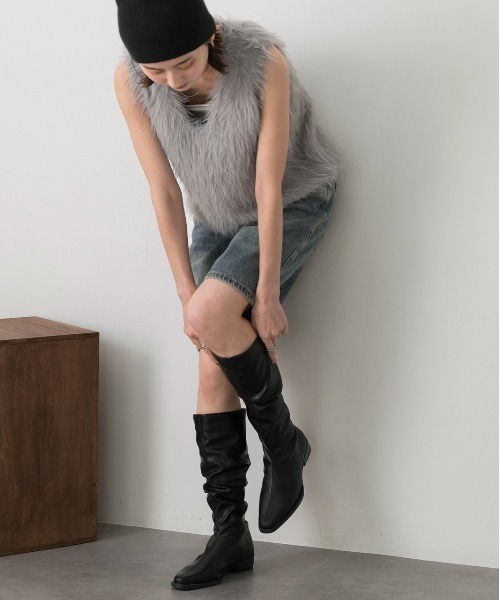 ad thie(アドティエ)の「ギャザー ロングブーツ(ブーツ・レディース・ダークブラウン/ブラック・MEDIUM/LARGE)」の10枚目の写真