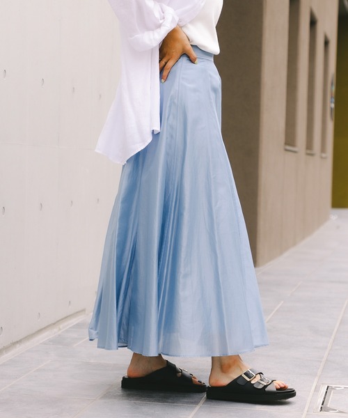 Ray BEAMS(レイビームス)の「エアリー シアー フレア スカート(スカート・レディース・サックスブルー/ブラック/ベージュ・1/0)」の7枚目の写真