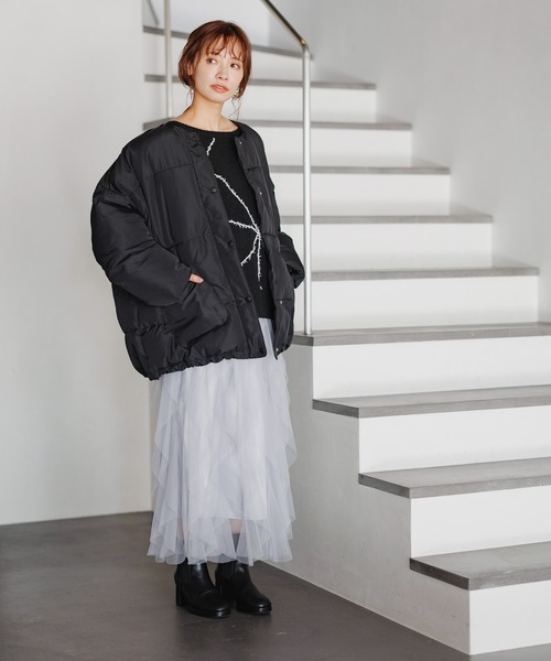 mysty woman(ミスティウーマン)の「マフラーツキノーカラーブルゾン 202904(ブルゾン・レディース・ベージュ/ブラック/アイボリー・FREE)」の6枚目の写真