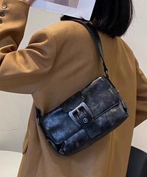 LYEON（リヨン）の「ヴィンテージ風ベルトデザインショルダーバッグ（ショルダーバッグ）」