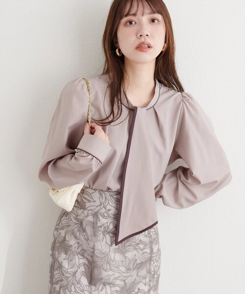 natural couture（ナチュラルクチュール）の「配色ボウタイ2WAYブラウス（シャツ/ブラウス・レディース・ネイビー/その他1/ピンクベージュ/サックスブルー/グレイッシュベージュ/オフホワイト/チャコールグレー・FREE）」の16枚目の写真