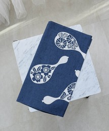 utatane（ウタタネ）の「てぬぐい utatane 瓢箪に菊と桜 日本製（ハンカチ/ハンドタオル）」