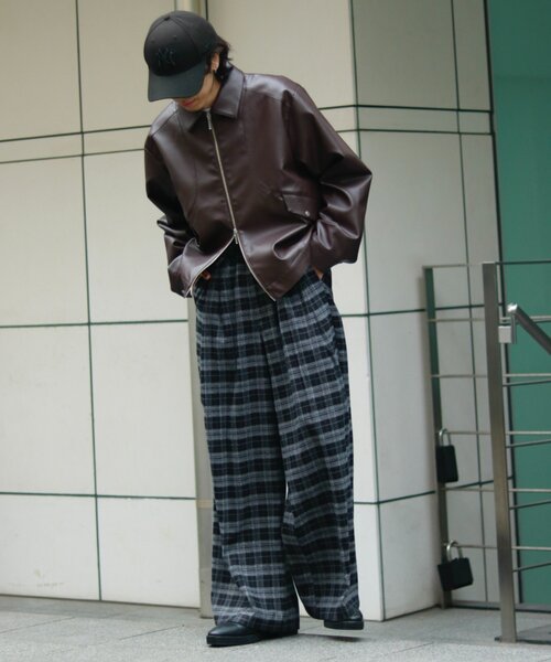 Lui's(ルイス)の「【Neucon/ニューコン】チェックワイドストレートイージースラックス(その他パンツ・メンズ・ブラウン/ブラック・2/1)」の9枚目の写真