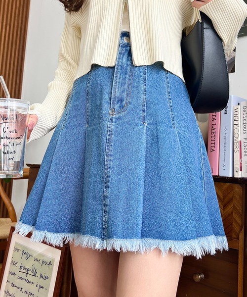 moment+（モーメントプラス）の「フリンジプリーツデニムスカート（デニムスカート・レディース・インディゴブルー/ブルー/ブラック・M/L）」の9枚目の写真