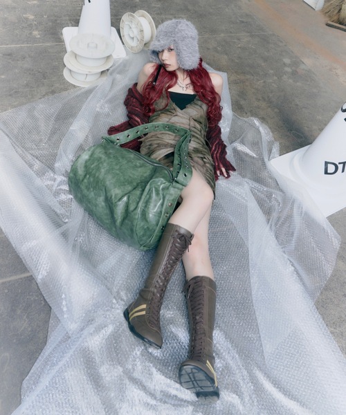 DTYYPE（ドタイプ）の「ロゴ入りヴィンテージ風ボストンバッグ（ショルダーバッグ・レディース・チャコールグレー/カモフラージュ/レッド/ブラウン/ホワイト/グリーン/ブラック/レッド系その他/グリーン系その他・FREE）」の22枚目の写真